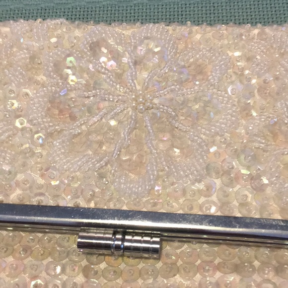 Vintage white Beaded fold-Over bag 8x8 almost Mint 2 Szs Unfolds for larger bag - Picture 2 of 6